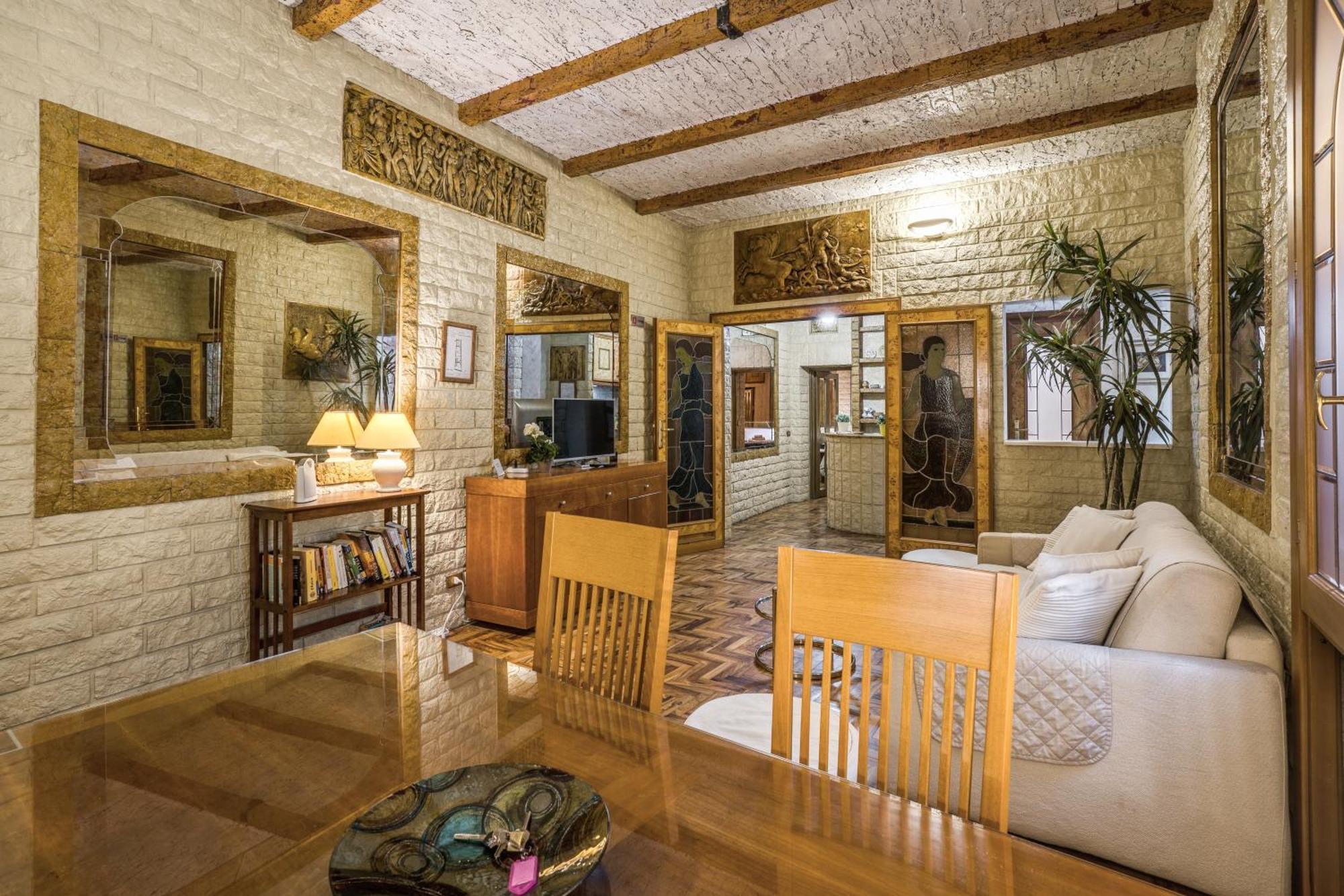 Fontana Di Trevi Charming Apartment روما المظهر الخارجي الصورة